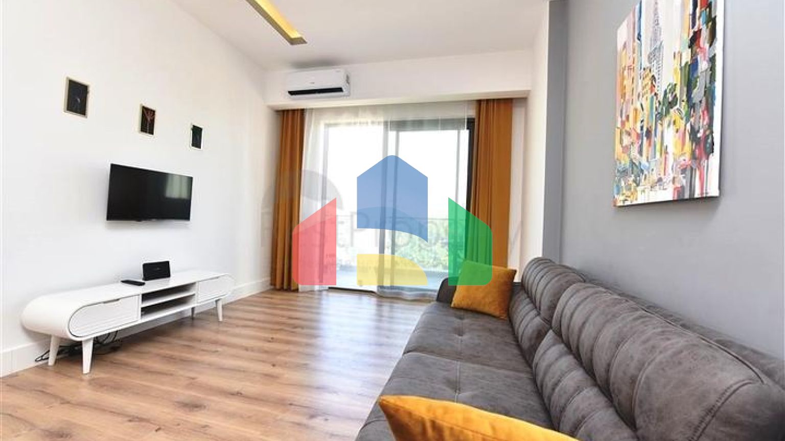 Затишна двокімнатна квартира преміального сегмента в районі Клеопатра