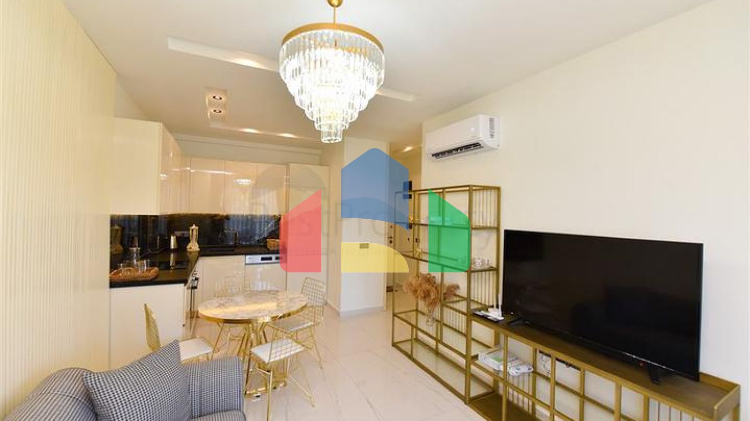 Квартира 1+1 в 300 м от пляжа Клеопатры