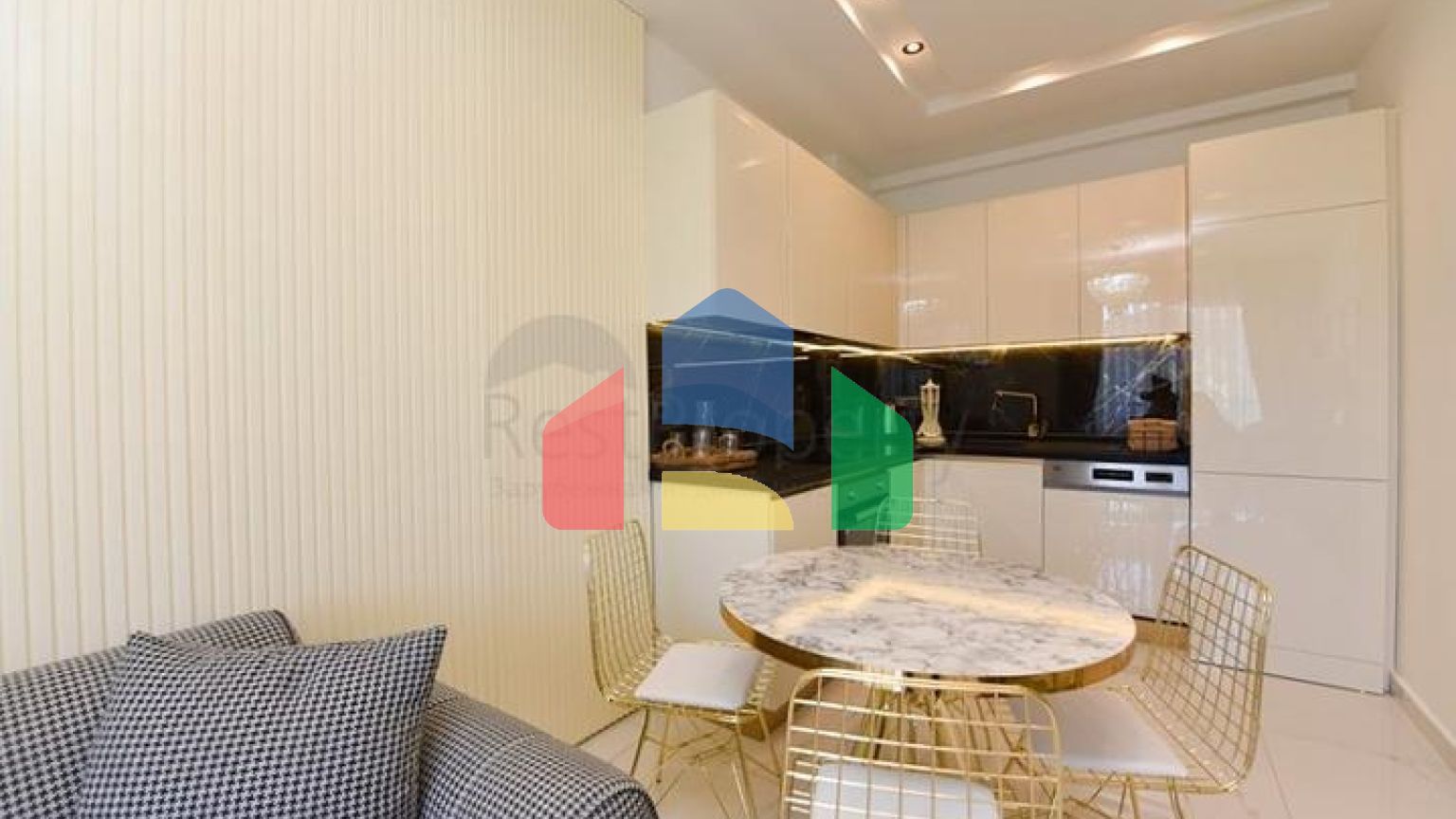 Квартира 1+1 в 300 м от пляжа Клеопатры