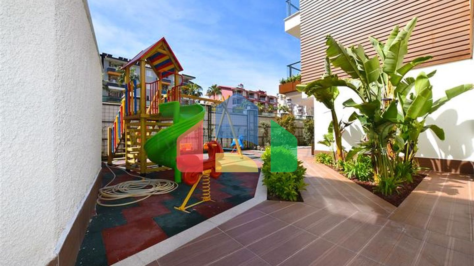 Квартира 1+1 в 300 м от пляжа Клеопатры