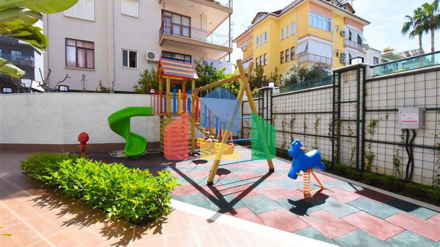 Квартира 1+1 в 300 м от пляжа Клеопатры