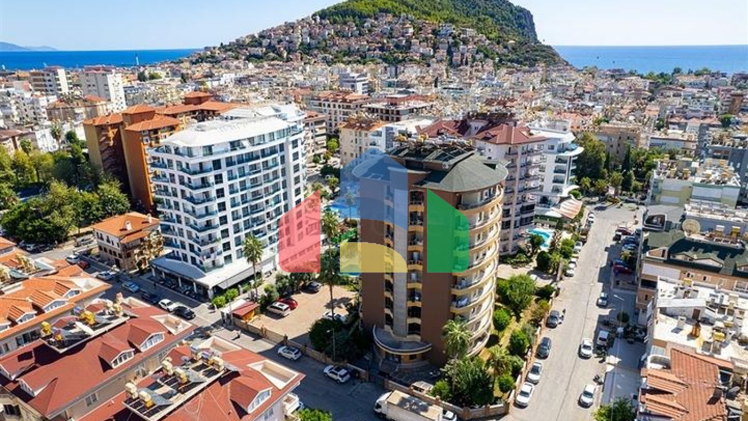 Просторная квартира в центре Алании