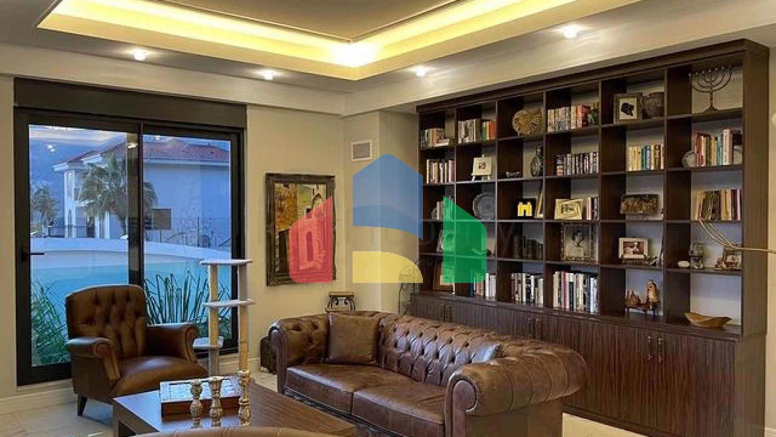 Вілла 4 + 1 в центрі Аланії