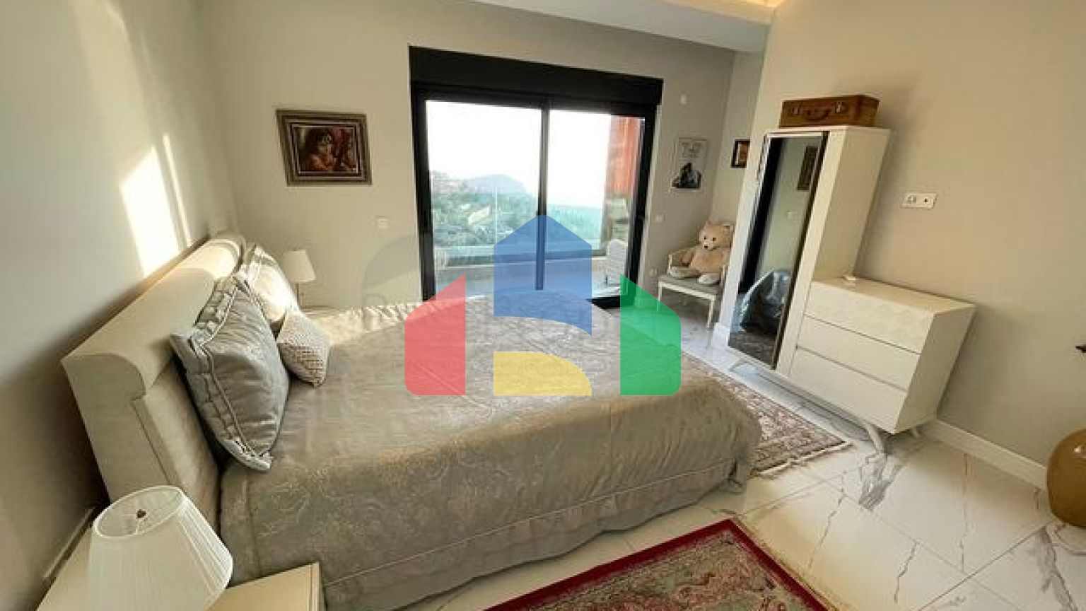 Вілла 4 + 1 в центрі Аланії