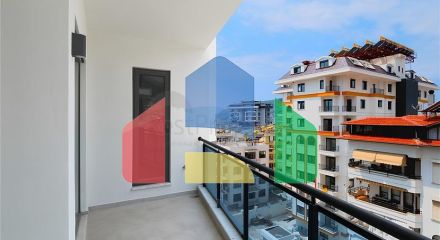 Просторная квартира 2+1 в новом комплексе с видом на море в центре Аланьи