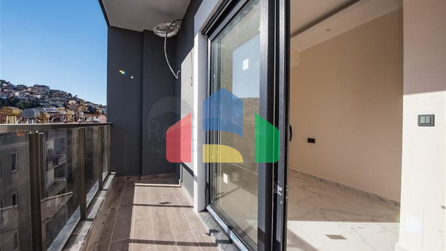 Пентхаус 2 + 1 в центрі Аланії