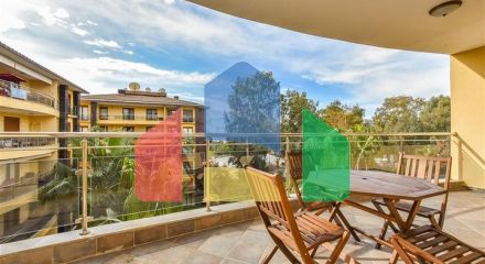 Luxury 2+1 apartment on the first line in the center of Alanya