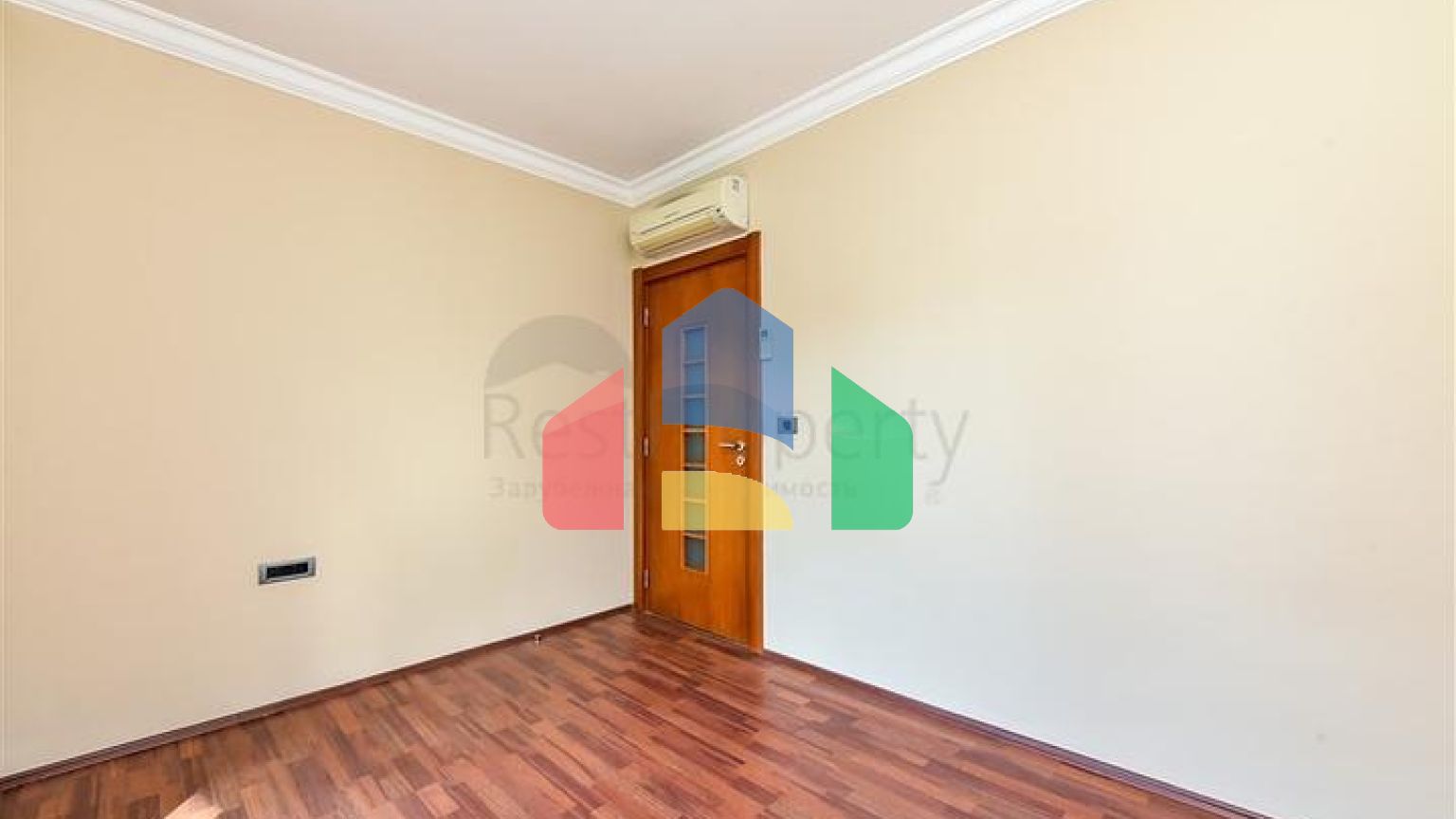 Розкішна квартира 2+1 на першій лінії в центрі Аланії