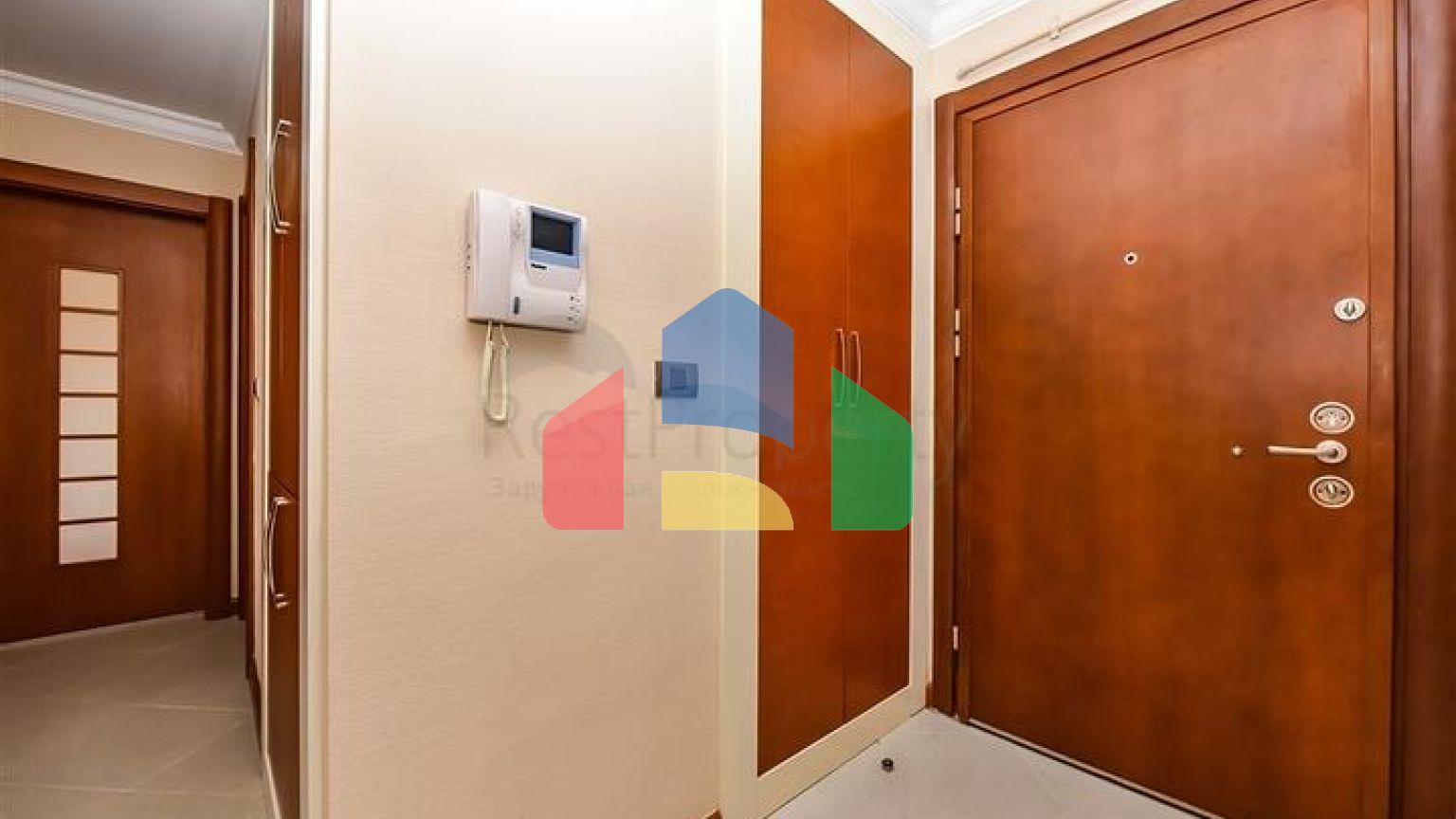 Розкішна квартира 2+1 на першій лінії в центрі Аланії