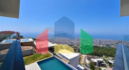 4+2 villa with pool and Mediterranean Sea view