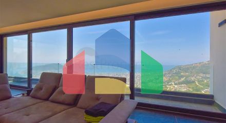 4+2 villa with pool and Mediterranean Sea view