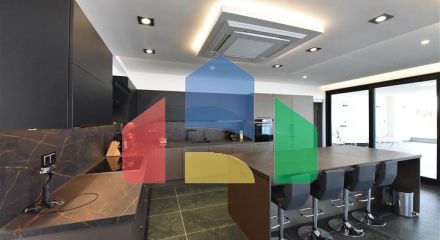 Вилла 4+2 с бассейном и видом на Средиземное море