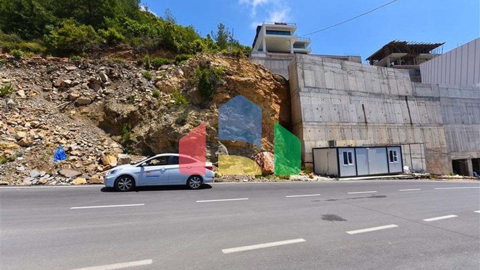 Вилла 4+2 с бассейном и видом на Средиземное море