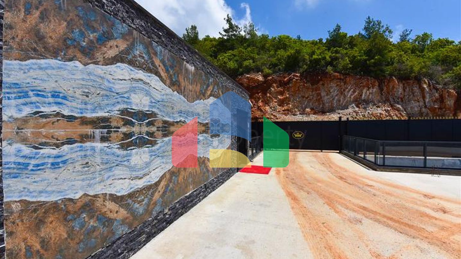 Вилла 4+2 с бассейном и видом на Средиземное море