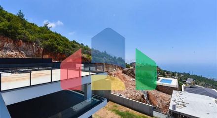 Вилла 4+2 с бассейном и видом на Средиземное море