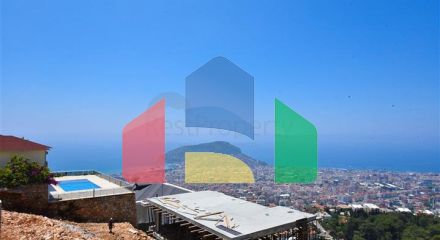 Вилла 4+2 с бассейном и видом на Средиземное море