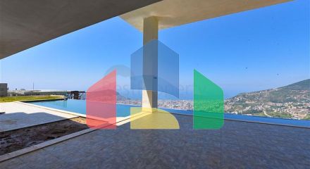 Вилла 4+2 с бассейном и видом на Средиземное море