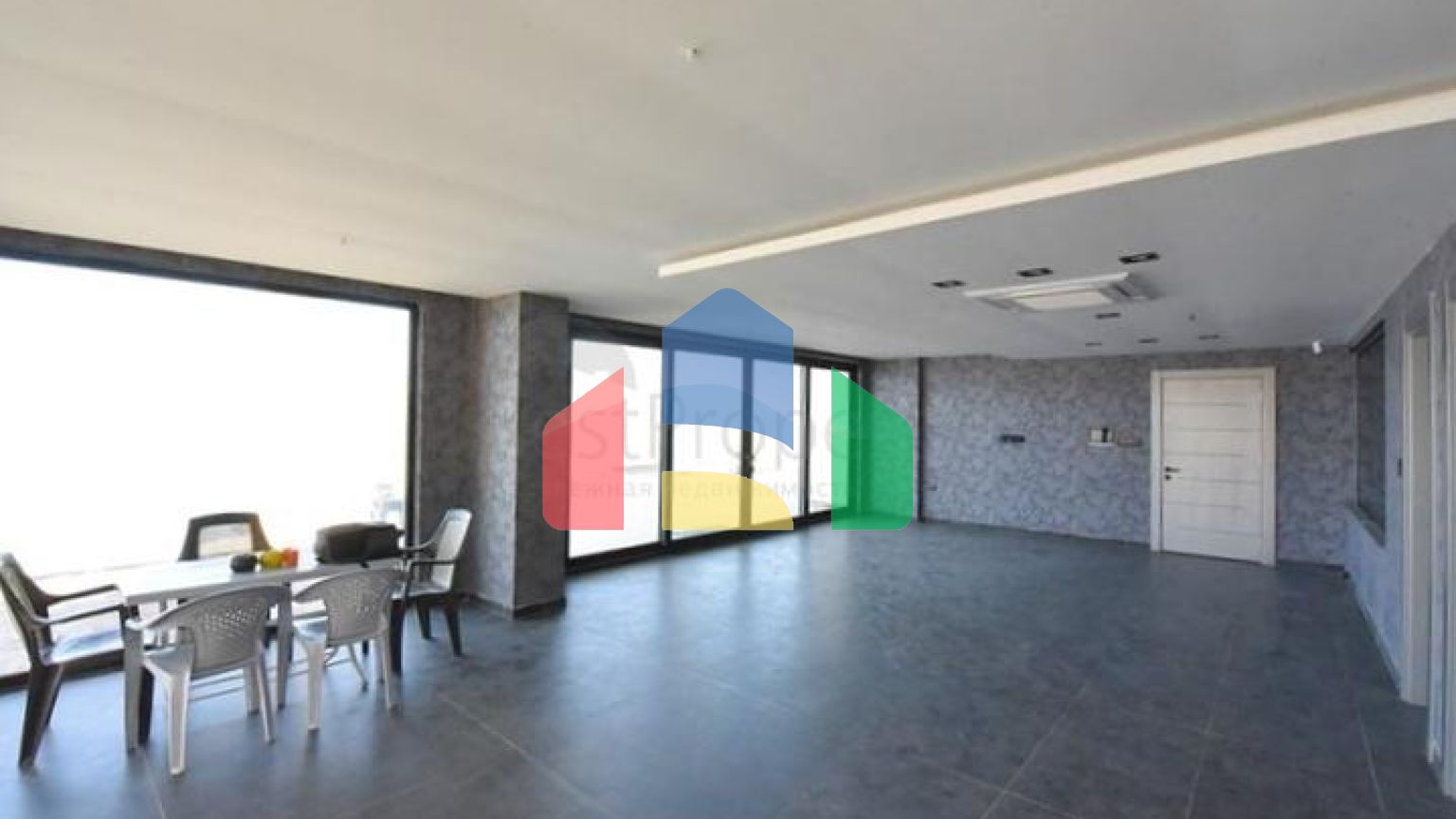 Вилла 4+2 с бассейном и видом на Средиземное море