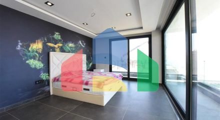 Вилла 4+2 с бассейном и видом на Средиземное море