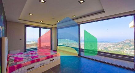 Вилла 4+2 с бассейном и видом на Средиземное море