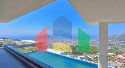 Вилла 4+2 с бассейном и видом на Средиземное море