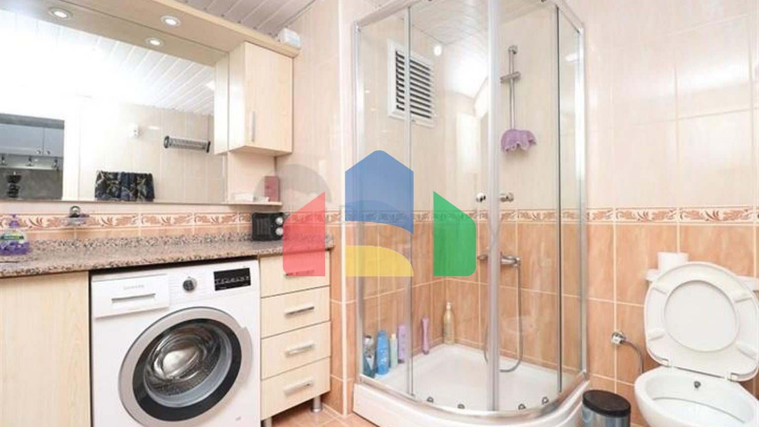 Трехкомнатная квартира в районе пляжа Клеопатры