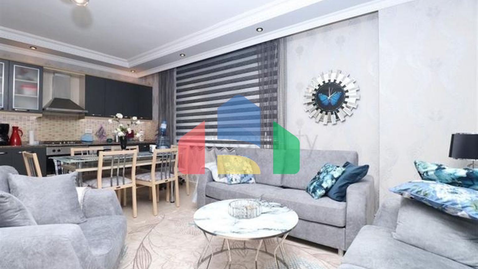 Трехкомнатная квартира в районе пляжа Клеопатры