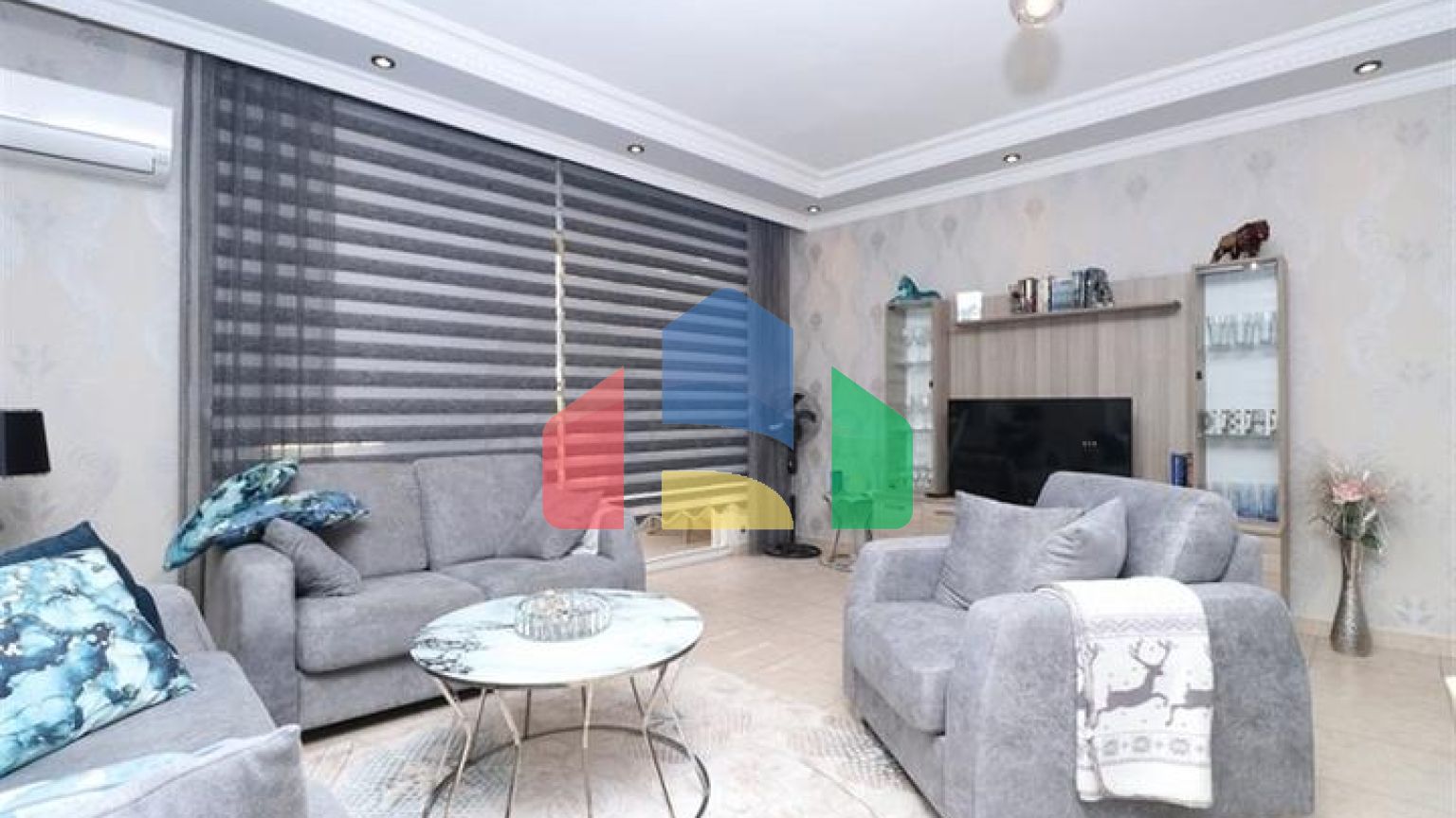 Трехкомнатная квартира в районе пляжа Клеопатры