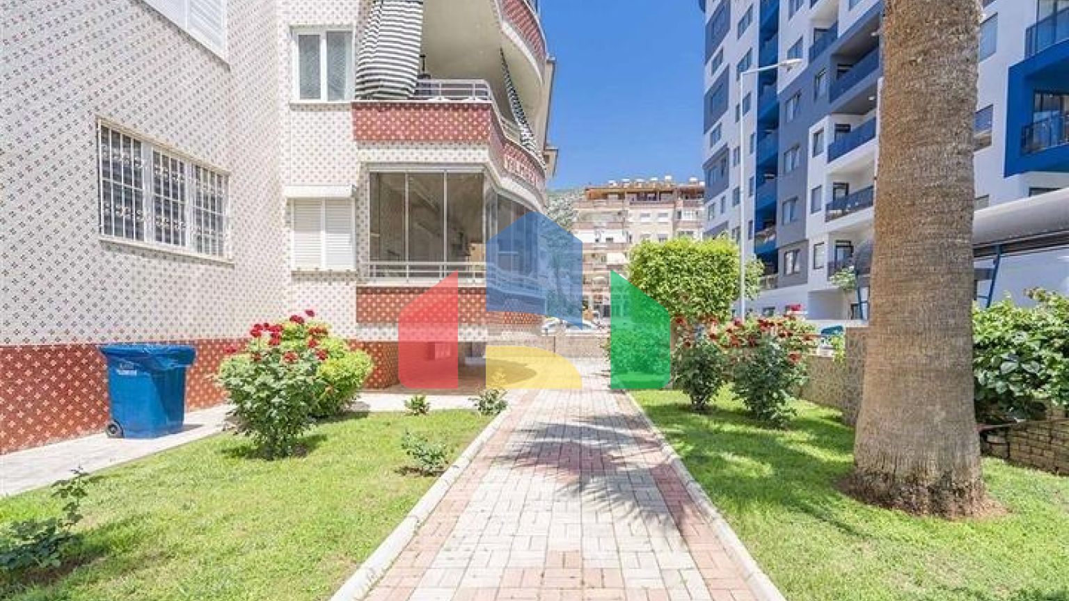 Трехкомнатная квартира в районе пляжа Клеопатры