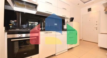 Меблированные апартаменты планировкой 1+1 на пляже Клеопатра