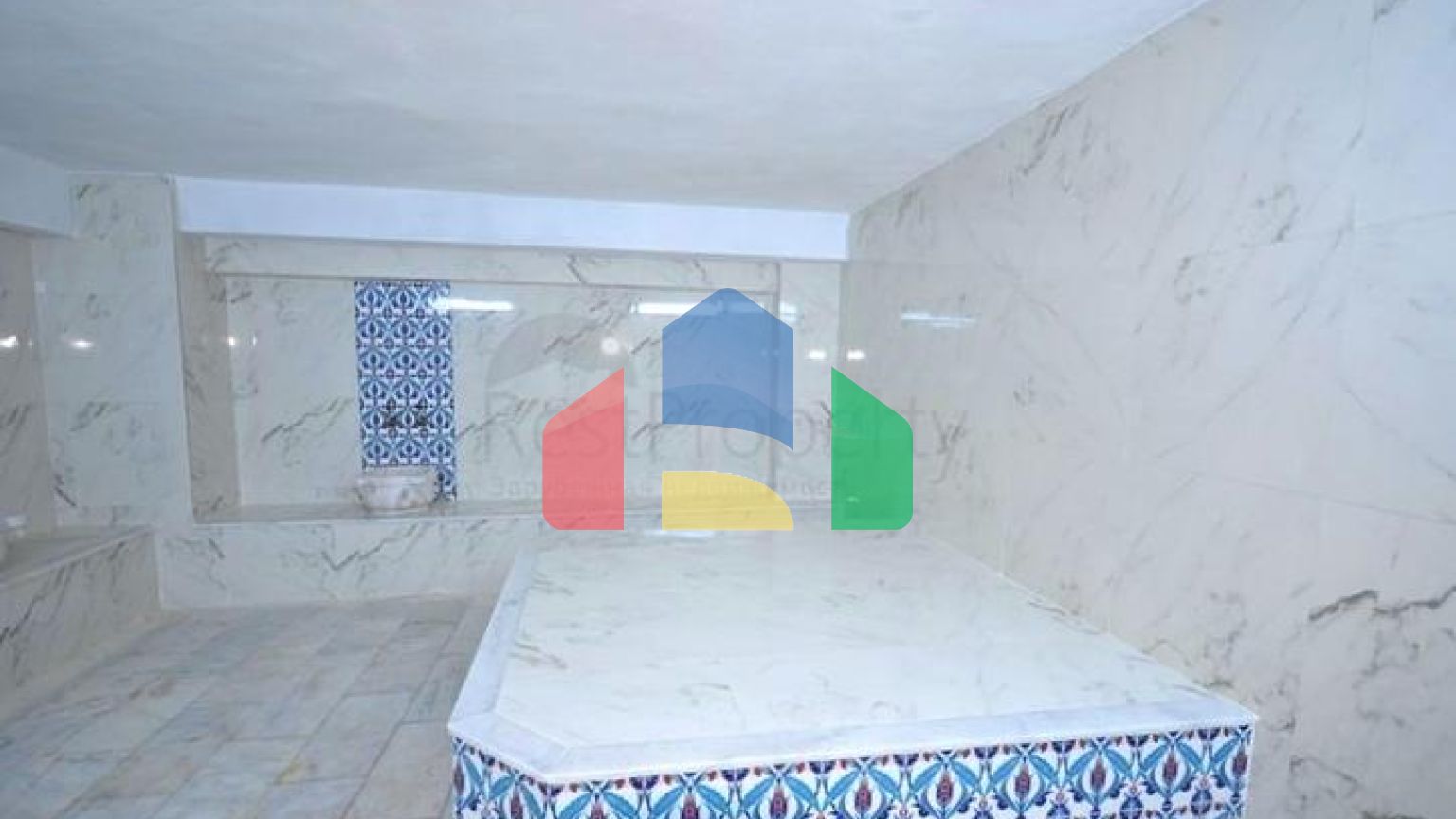 Меблированные апартаменты планировкой 1+1 на пляже Клеопатра