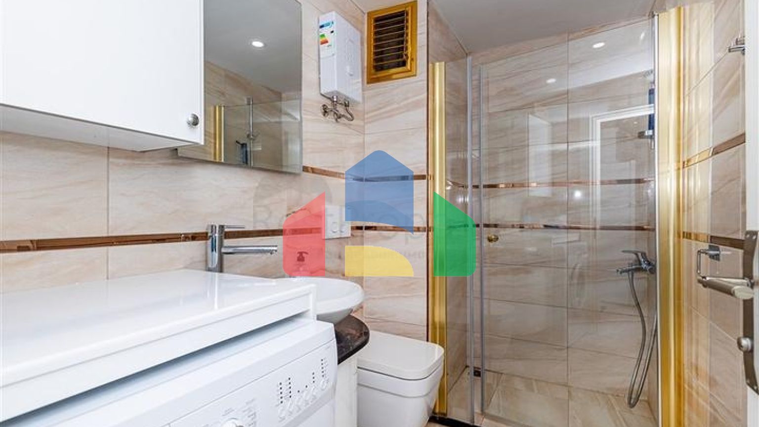 Квартира планировкой 1+1 в 250 метрах от пляжа  Клеопатра