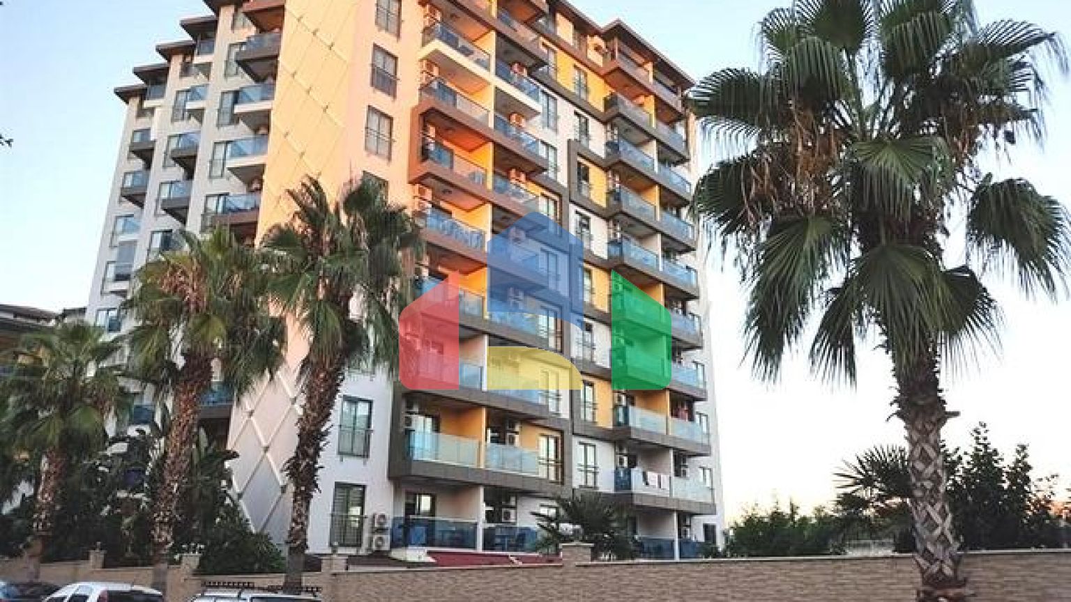 Двухкомнатная квартира в жилом комплексе на Клеопатре