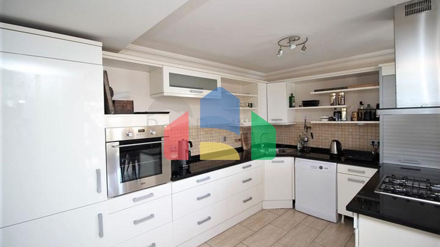 Мебльована окрема вілла 4+1 в районі Тепе