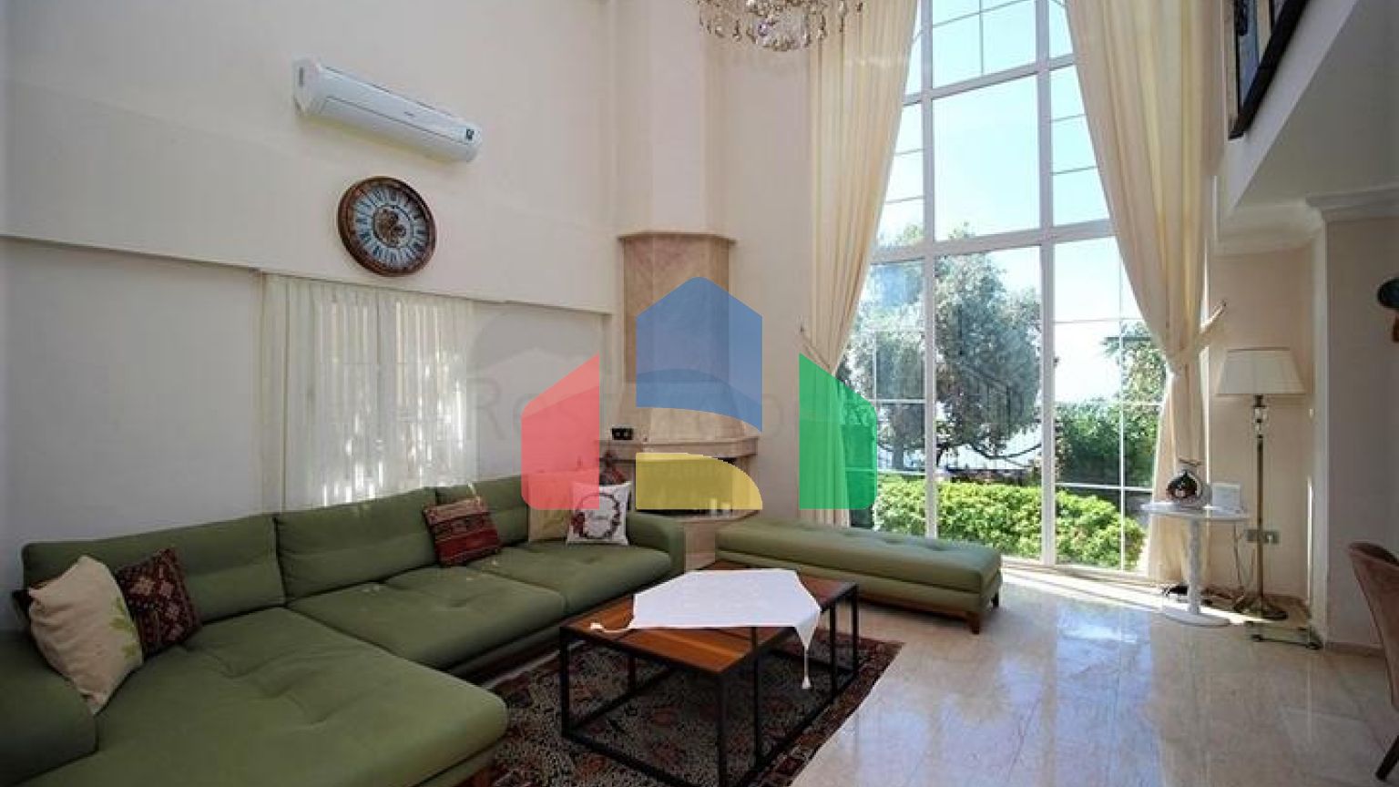 Мебльована окрема вілла 4+1 в районі Тепе