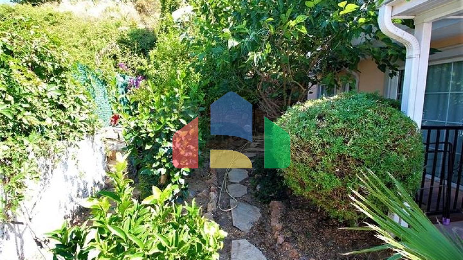 Мебльована окрема вілла 4+1 в районі Тепе