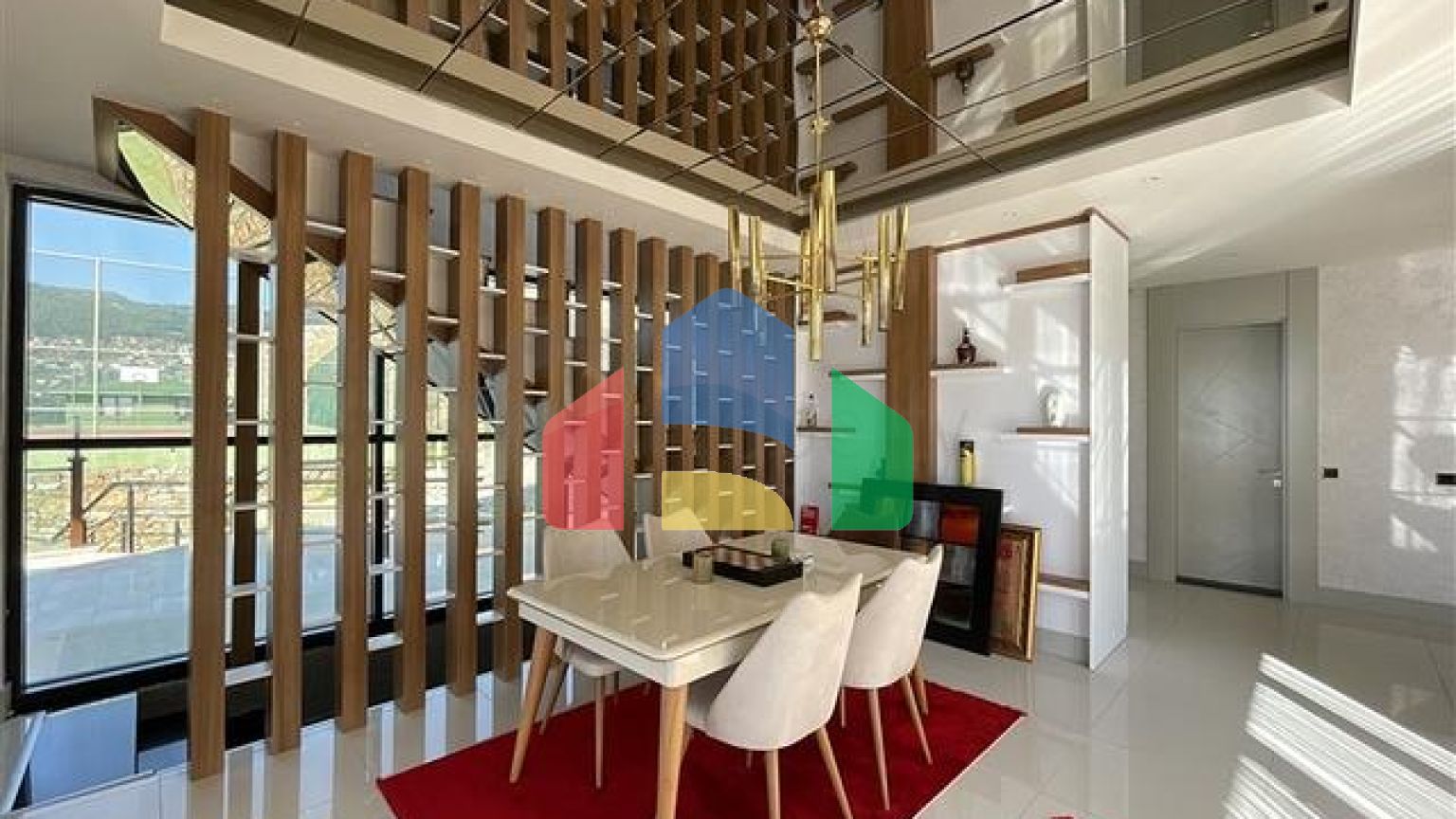 Двухуровневая вилла с бассейном с открытым видом на море