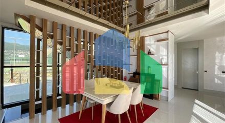 Двухуровневая вилла с бассейном с открытым видом на море