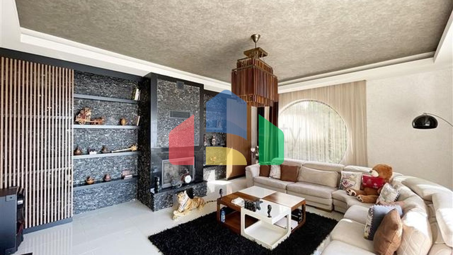 Двухуровневая вилла с бассейном с открытым видом на море