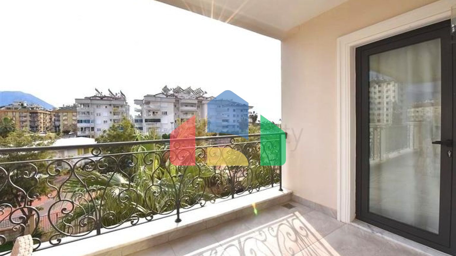 2 + 1 в преміальному комплексі