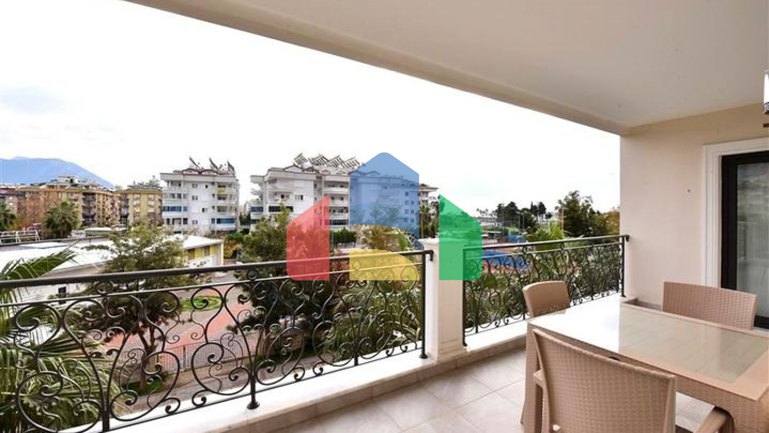 2 + 1 в преміальному комплексі