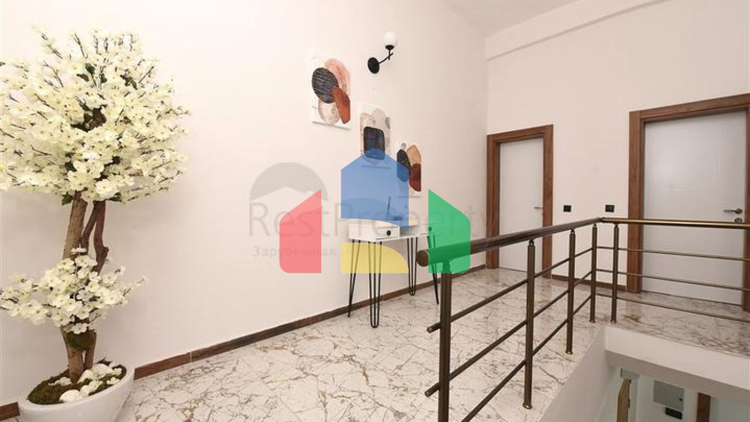 Розкішний офіс в центрі Аланії