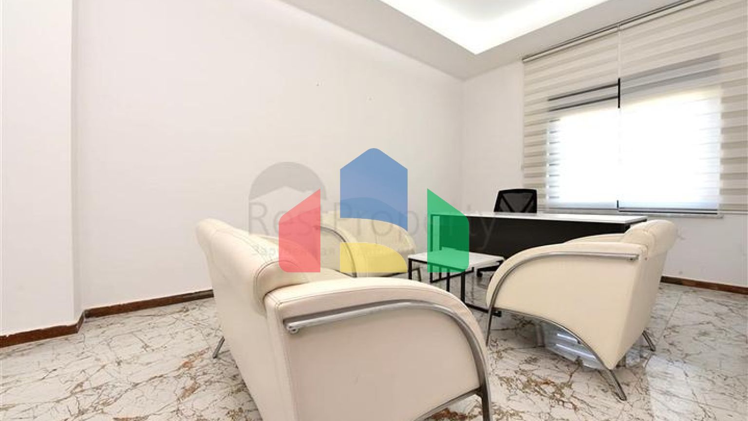 Розкішний офіс в центрі Аланії