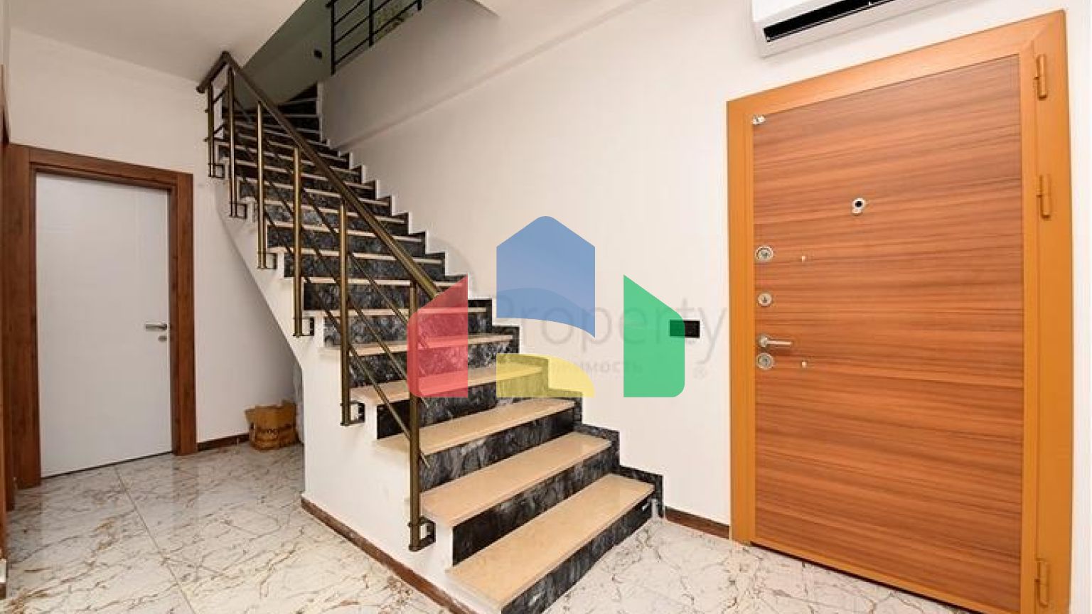 Розкішний офіс в центрі Аланії