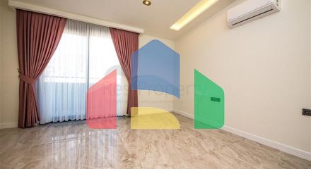 Пентхаус 3+1 в центре Алании с потрясающими видовыми характеристиками