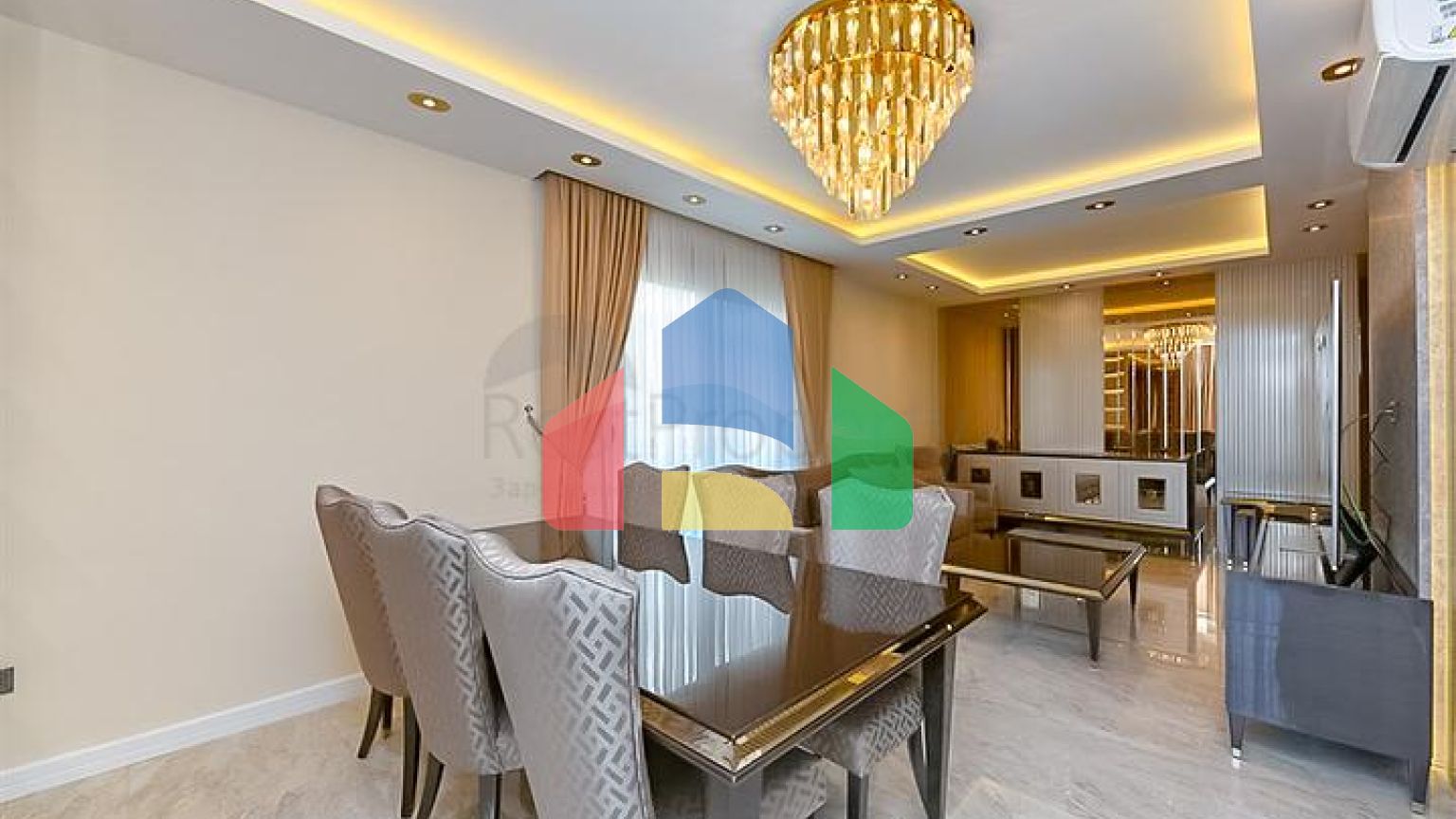 Пентхаус 3+1 в центре Алании с потрясающими видовыми характеристиками