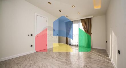 Пентхаус 3+1 в центре Алании с потрясающими видовыми характеристиками