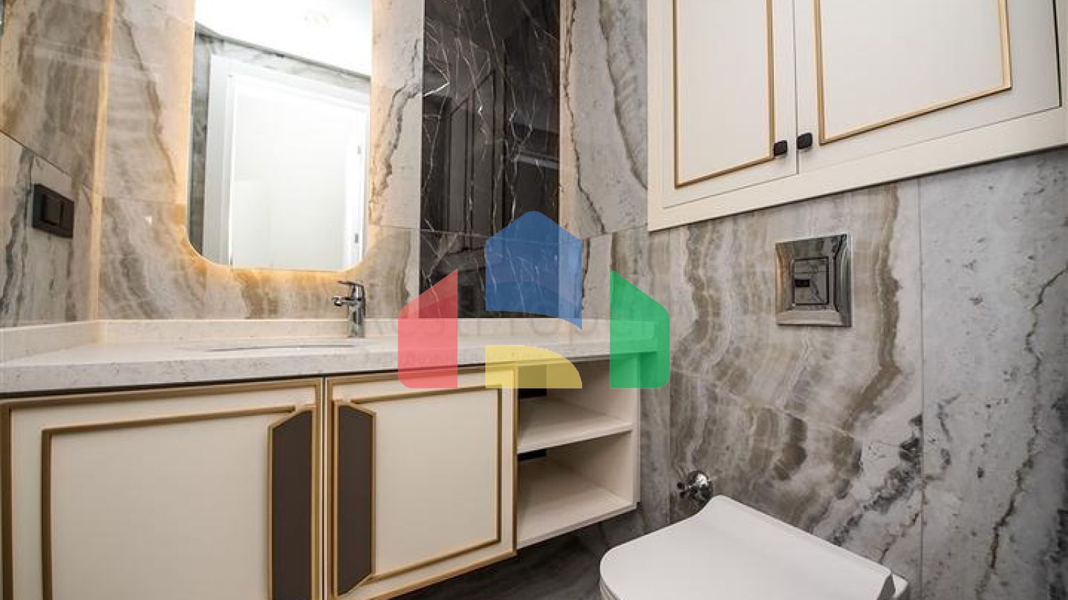 Пентхаус 3+1 в центре Алании с потрясающими видовыми характеристиками