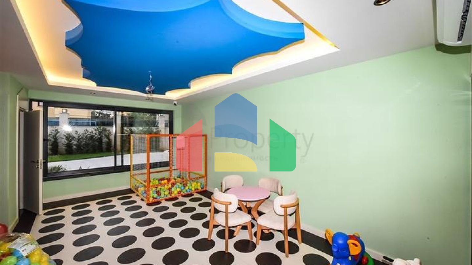 Пентхаус 3+1 в центре Алании с потрясающими видовыми характеристиками