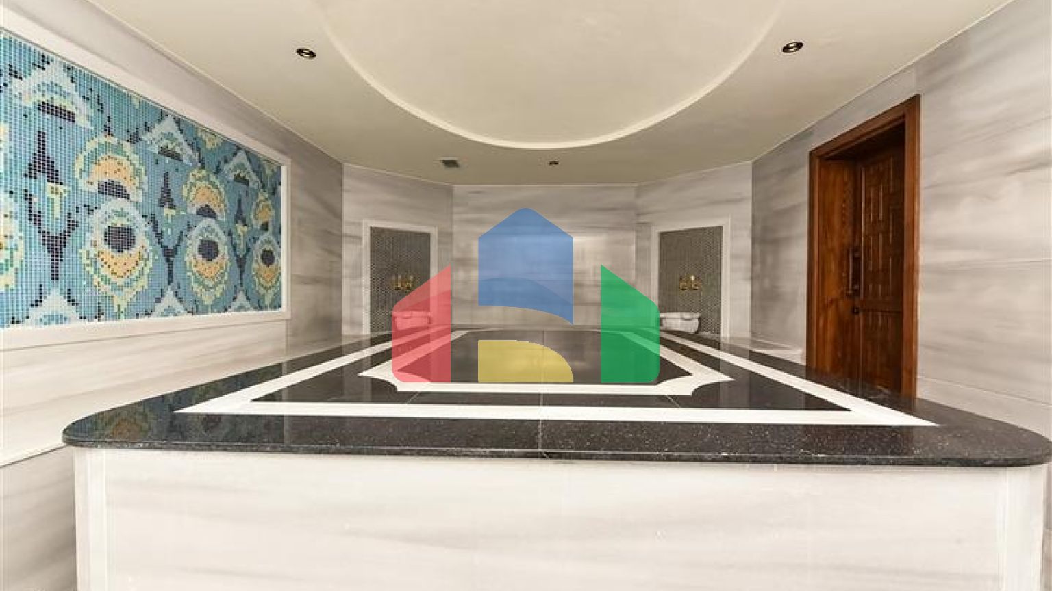 Пентхаус 3+1 в центре Алании с потрясающими видовыми характеристиками